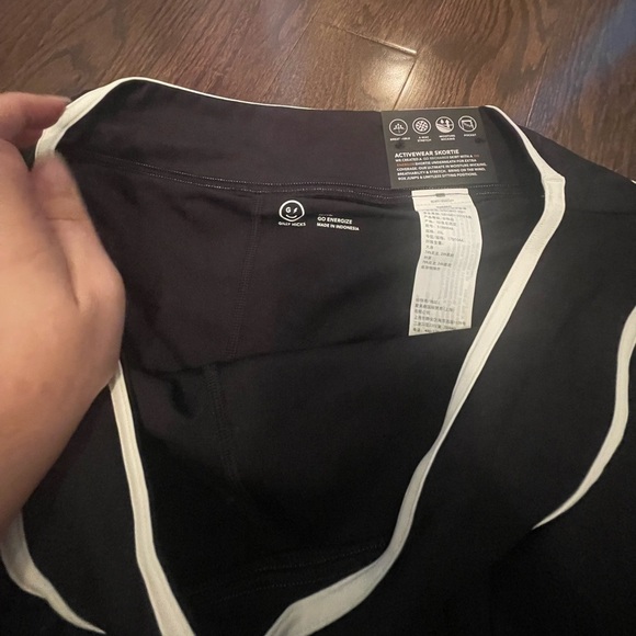 Hollister Gilly Hicks Black and White Skort - NWT - Picture 7 of 7